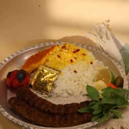 چلو کباب گوسفندی و شتر