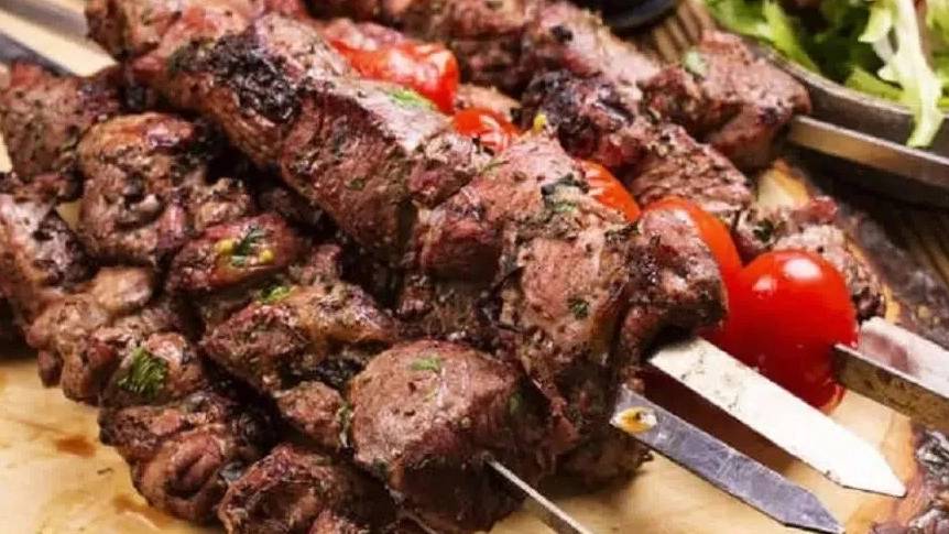 انواع کباب رستوران عمو قاسم اردستان